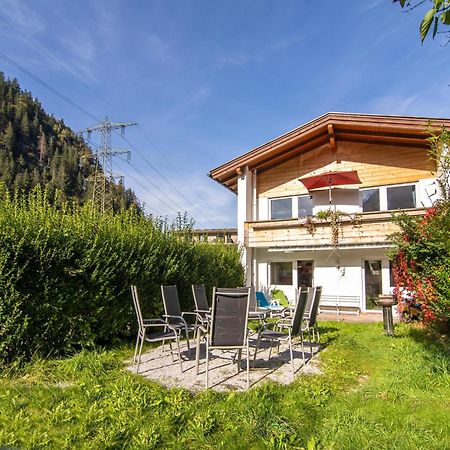 Regenbogenhaus Villa Mayrhofen Buitenkant foto